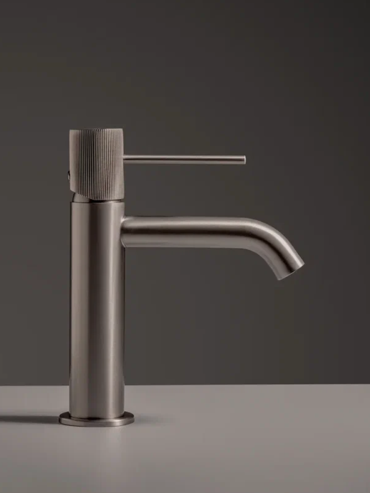 Смеситель для раковины ALTROBAGNO Биланча (Bilancia) 0141 GM