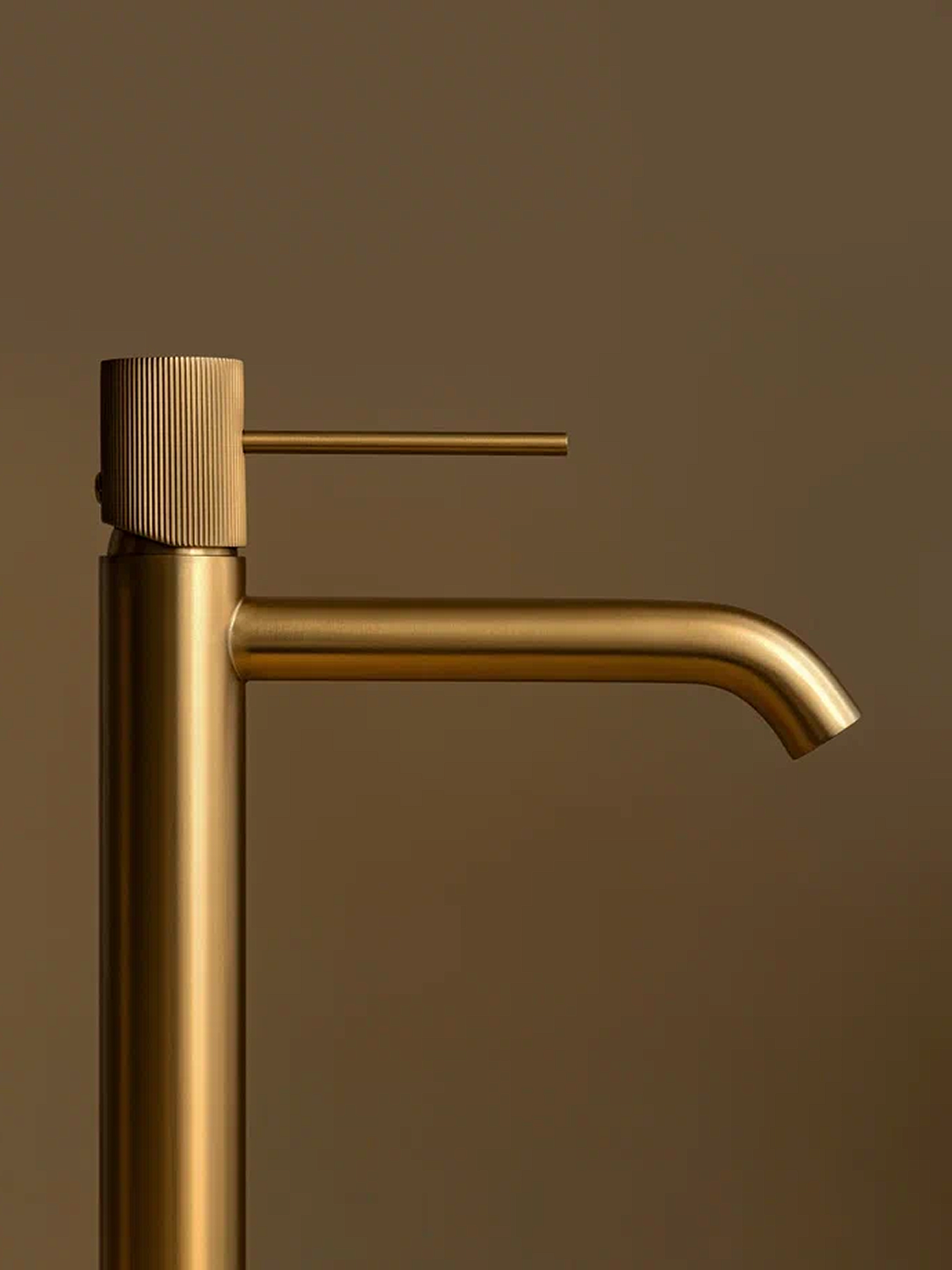 Смеситель для раковины AltroBagno Bilancia 010227 BG