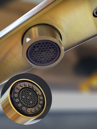 Смеситель для кухни с гибким изливом AltroBagno Flusso 050202 BG