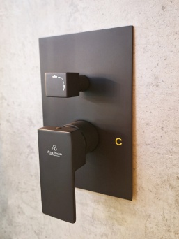 Душевая система AltroBagno Lamberto 040105 MB