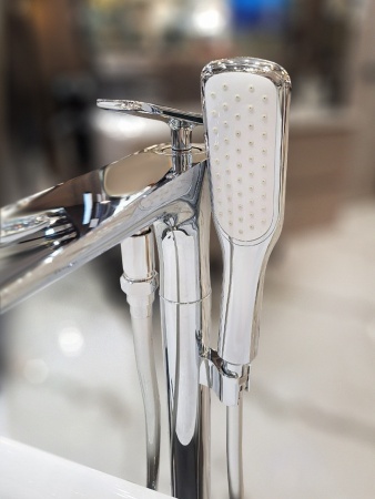 Смеситель для ванны AltroBagno Aperto 020201 Cr